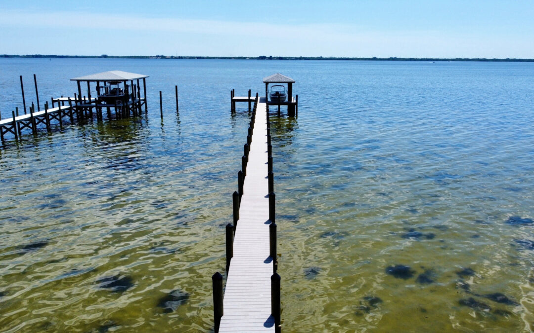 Covered Boatlift with Sling Boatlift